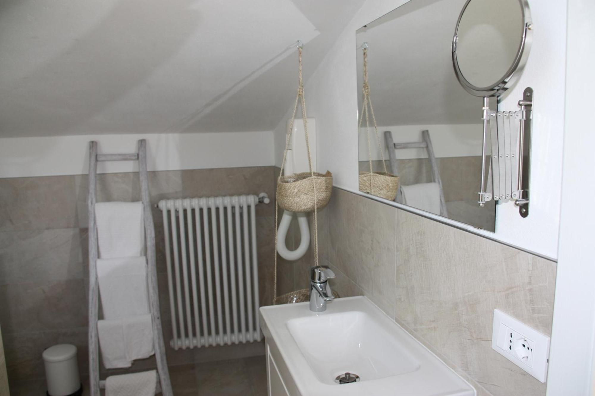 B&B Le Magnolie Faggeto Lario Kültér fotó